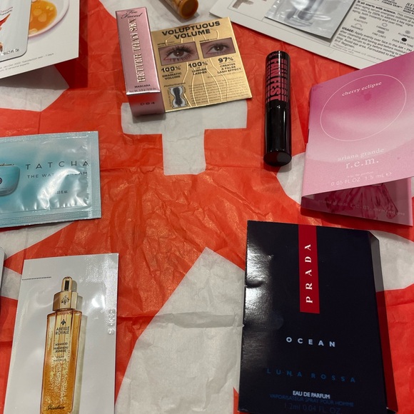 Assorted Beauty Samples Collection - Picture 4 of 6